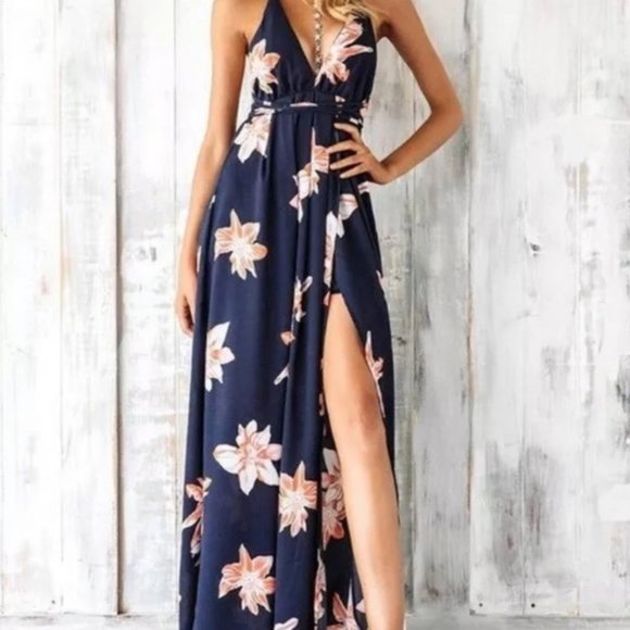 Dresses & Skirts - Floral Maxi Dress